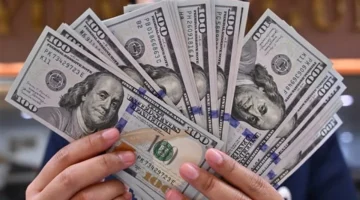 سعر الدولار مقابل الجنيه في البنوك والسوق الموازية مع تسجيل 51.01 للبيع